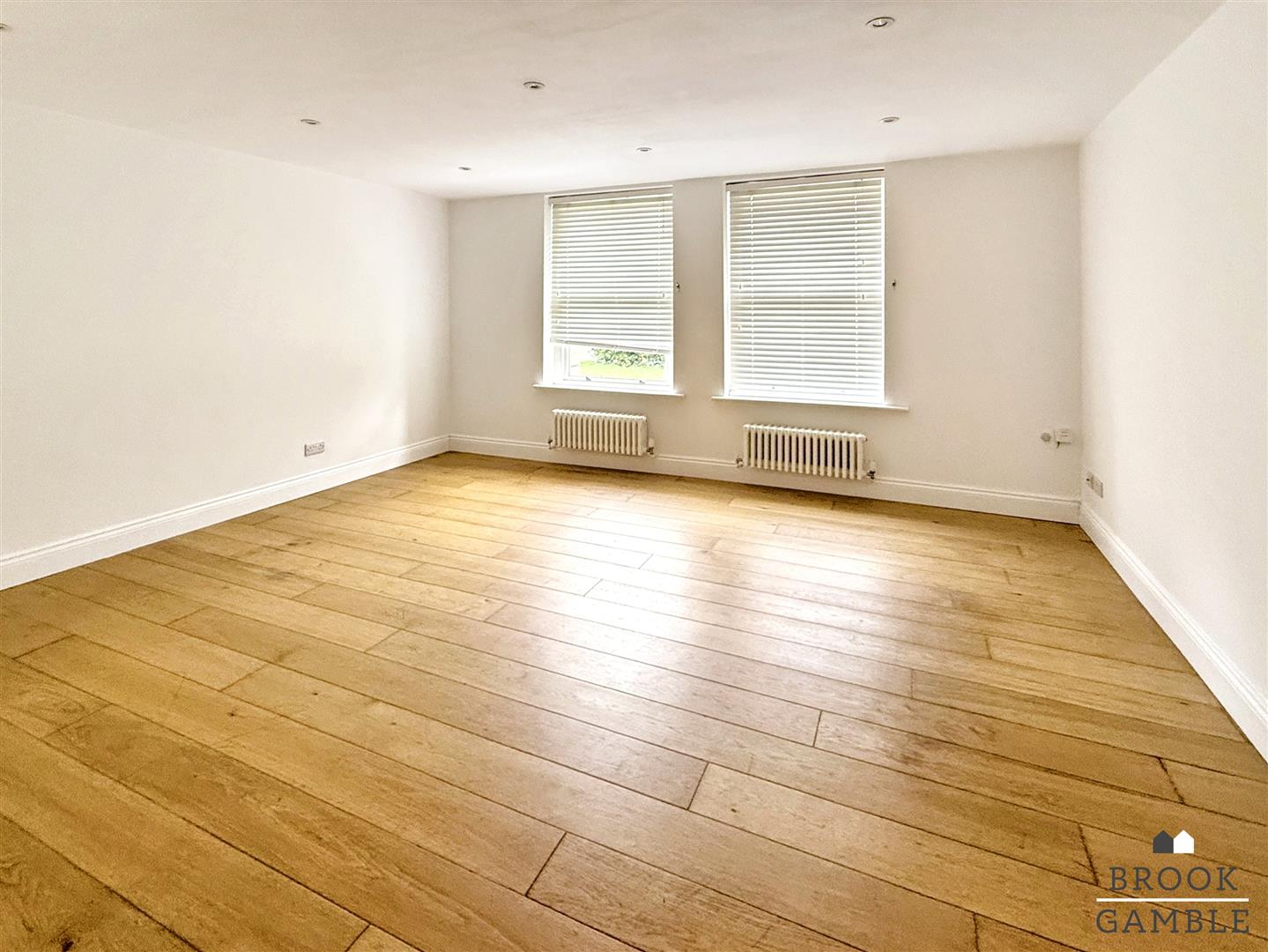 2 Bedroom Apartment. 13 Granville Road in Eastbourne,  6